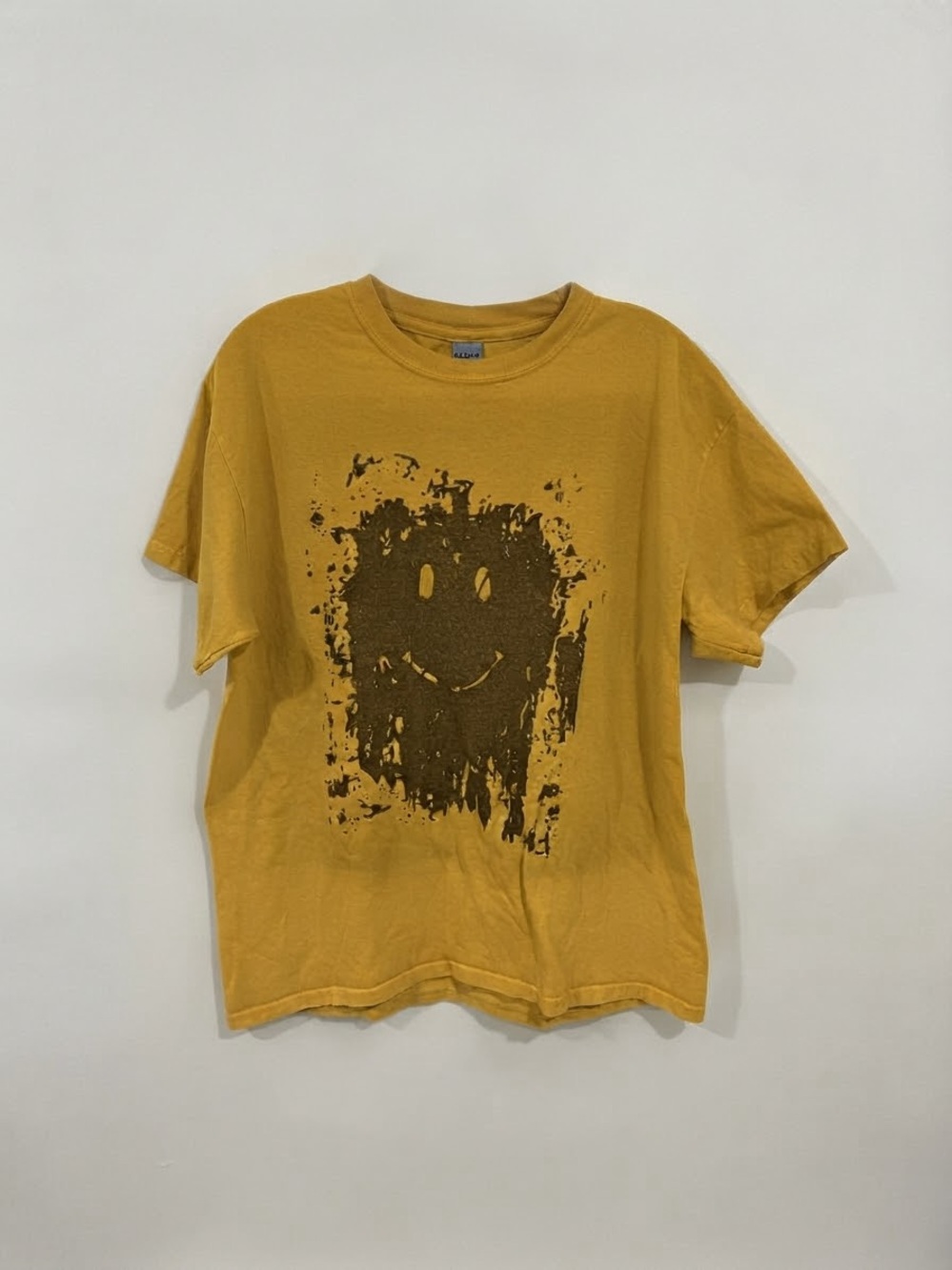 Gildan Heavy Cotton Yellow Smiley Face Forrest Gump Marathon T-Shirt Size L